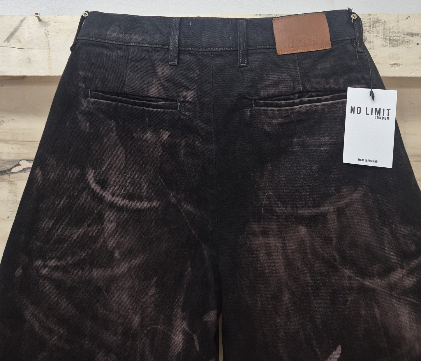 Men's Denim 3 Quarter Length Baggy Bleached Effect Barrow Frayed Shorts Dark Chocolate 1015