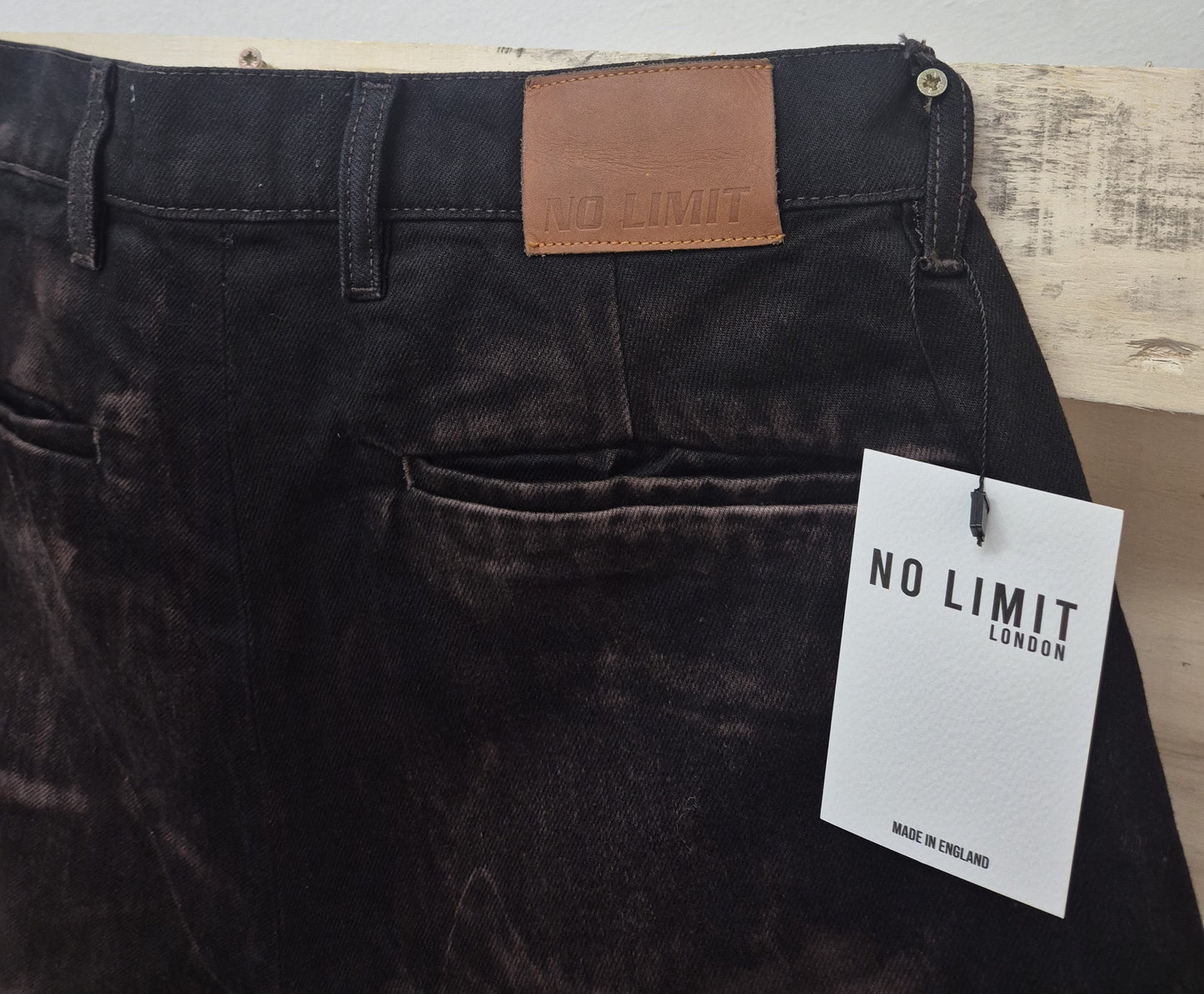Men's Denim 3 Quarter Length Baggy Bleached Effect Barrow Frayed Shorts Dark Chocolate 1015