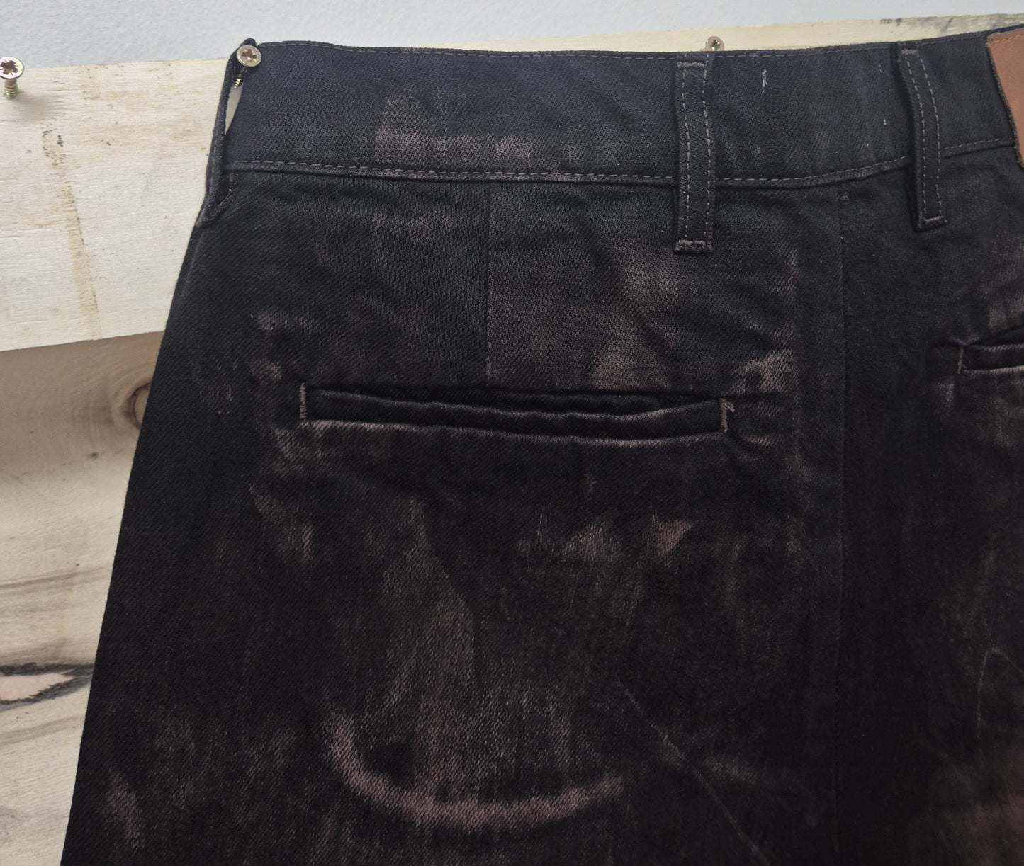 Men's Denim 3 Quarter Length Baggy Bleached Effect Barrow Frayed Shorts Dark Chocolate 1015