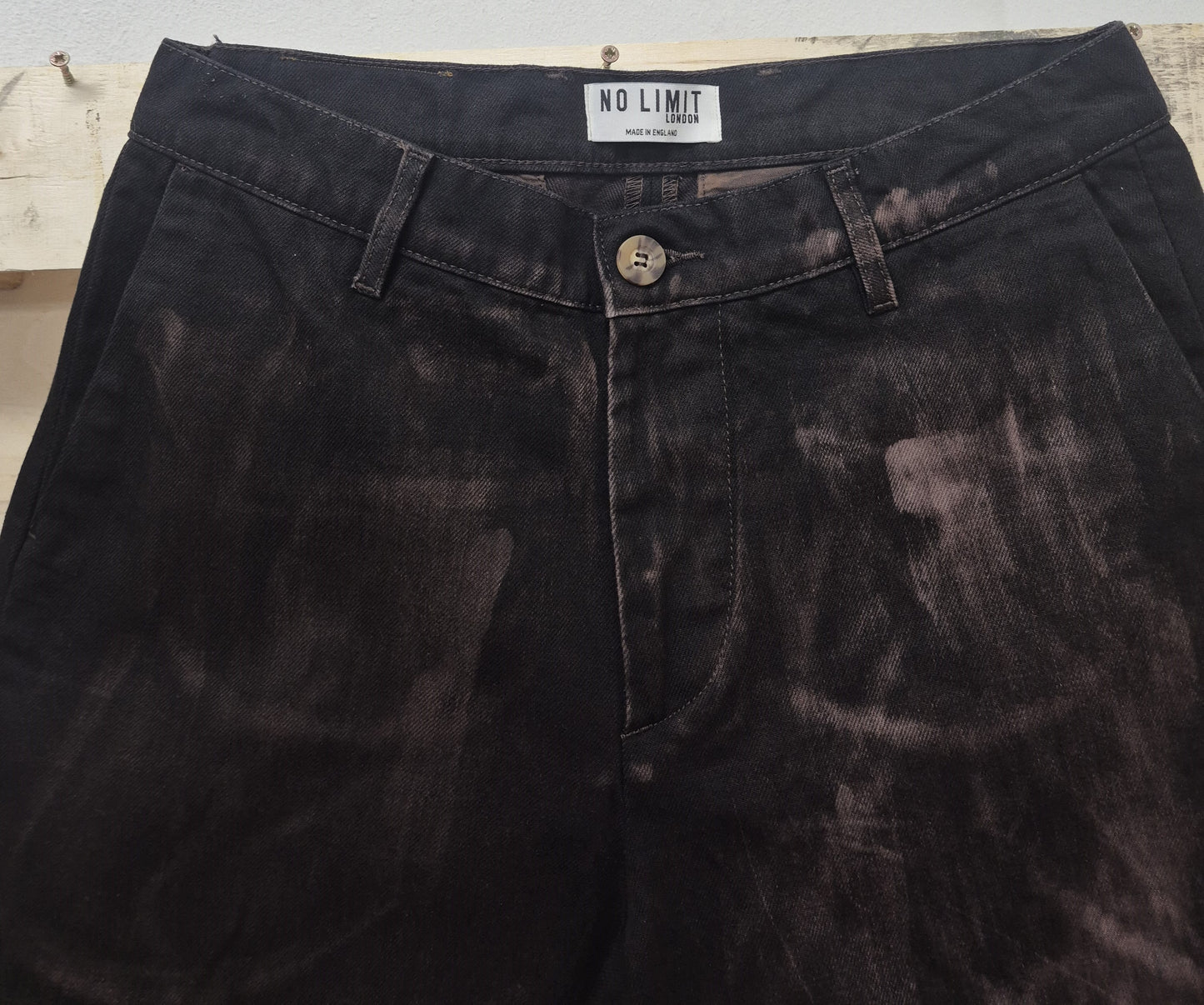 Men's Denim 3 Quarter Length Baggy Bleached Effect Barrow Frayed Shorts Dark Chocolate 1015