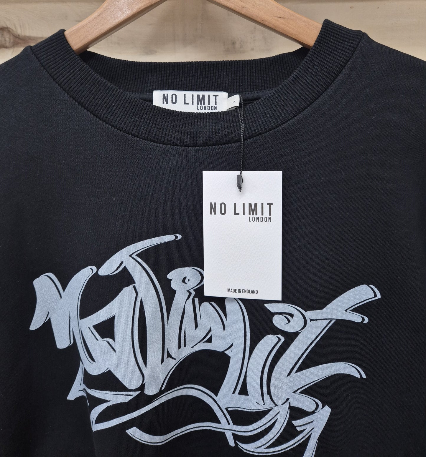 Swart trui Ligblou No Limit Graffiti Logo