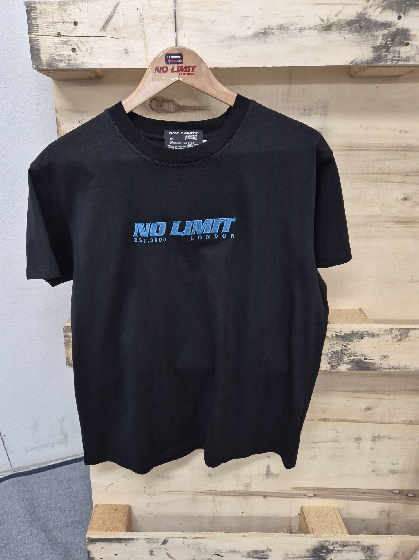 Black Crew Neck Tshirt No Limit Blue Essential Sport Logo