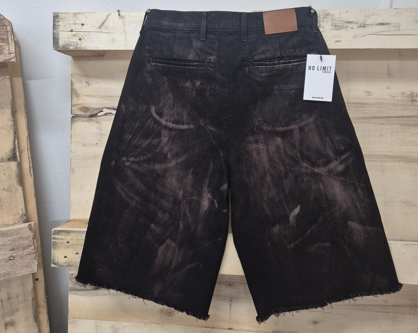 Men's Denim 3 Quarter Length Baggy Bleached Effect Barrow Frayed Shorts Dark Chocolate   1015