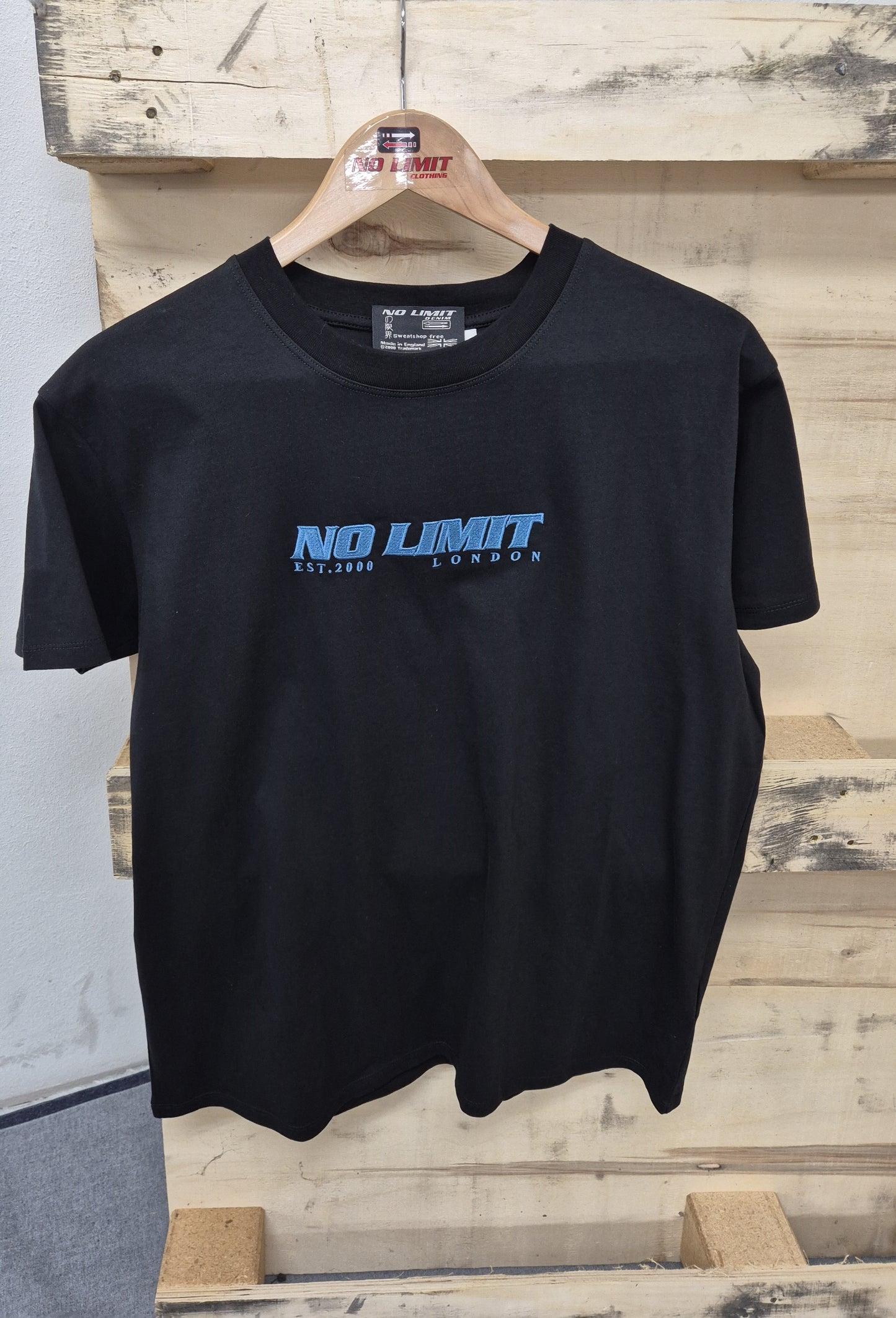 Swart ronde nek T-hemp Geen beperking Blou Essential Sport Logo