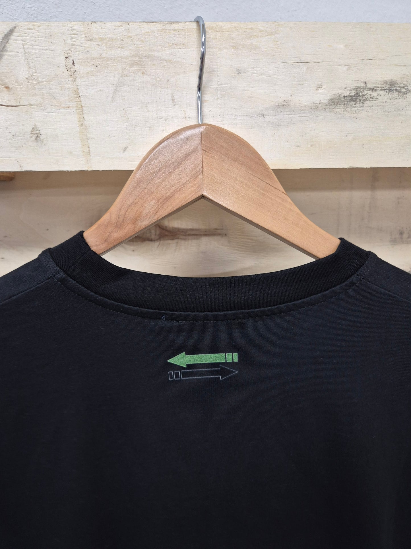 Men's Black Crew Neck Muscle T-shirt Green No Limit Graffiti Logo