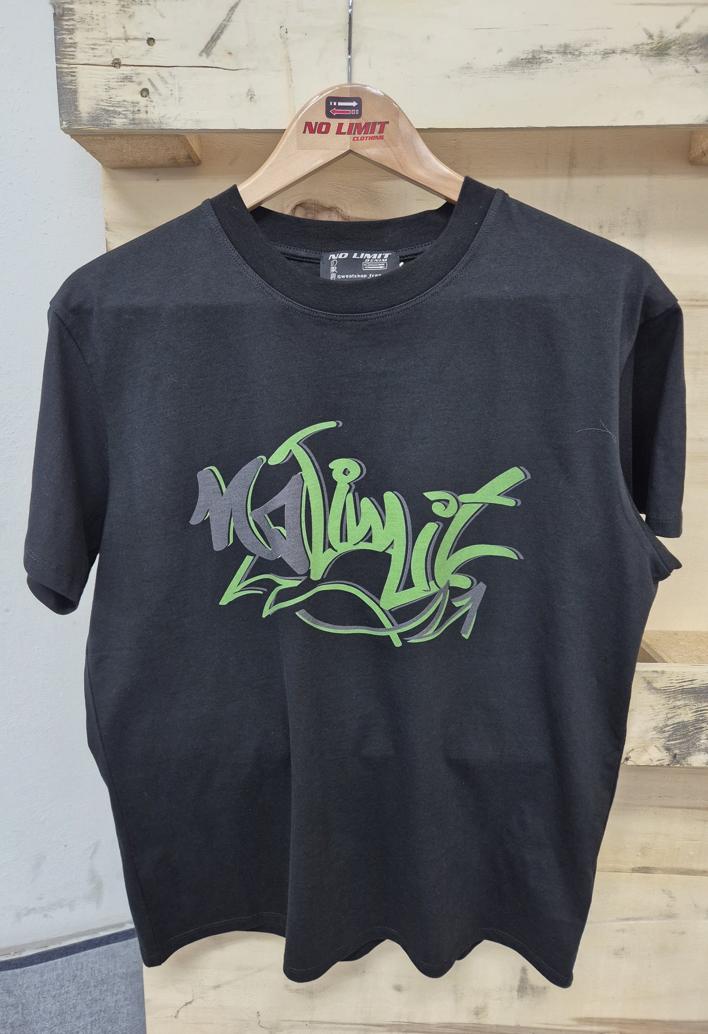 Men's Black Crew Neck Muscle T-shirt Green No Limit Graffiti Logo