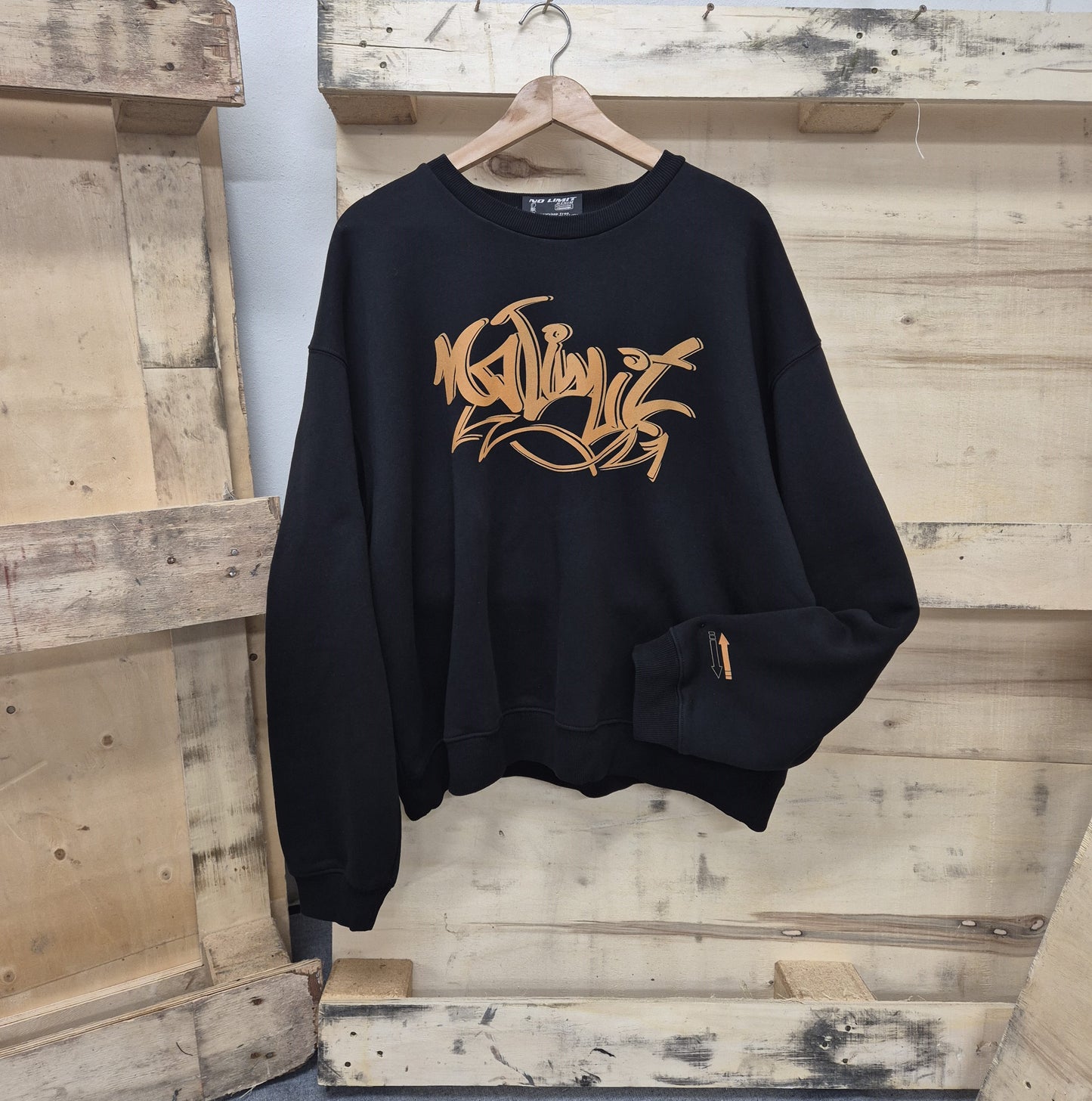 Men's No Limit Electric Rust Gold Graffiti Print Logo Essential Sweatshirt