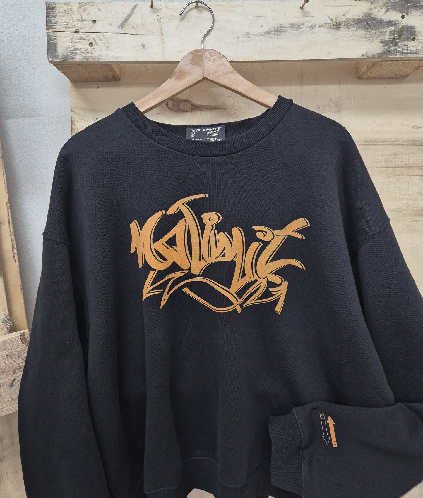 Men's No Limit Electric Rust Gold Graffiti Print Logo Essential Sweatshirt