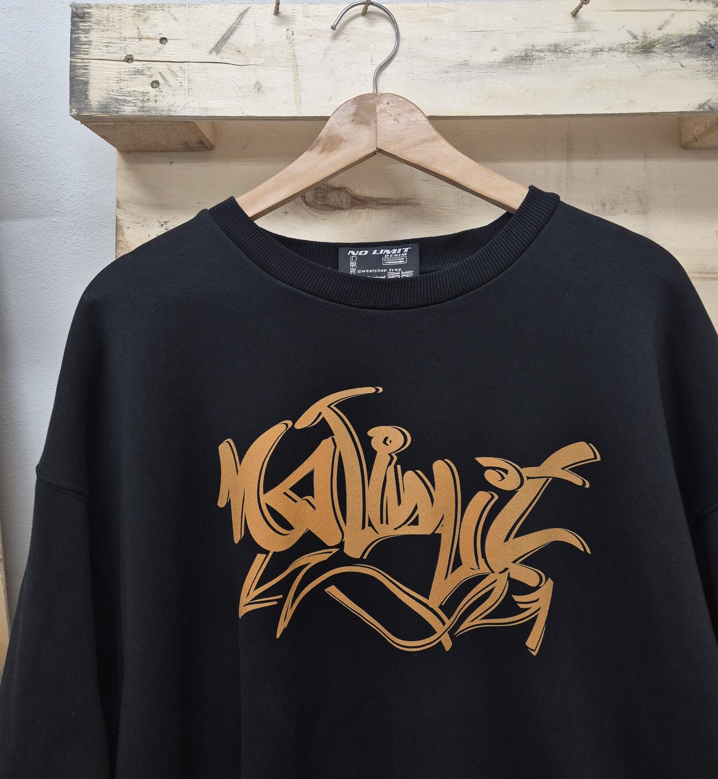 Men's No Limit Electric Rust Gold Graffiti Print Logo Essential Sweatshirt