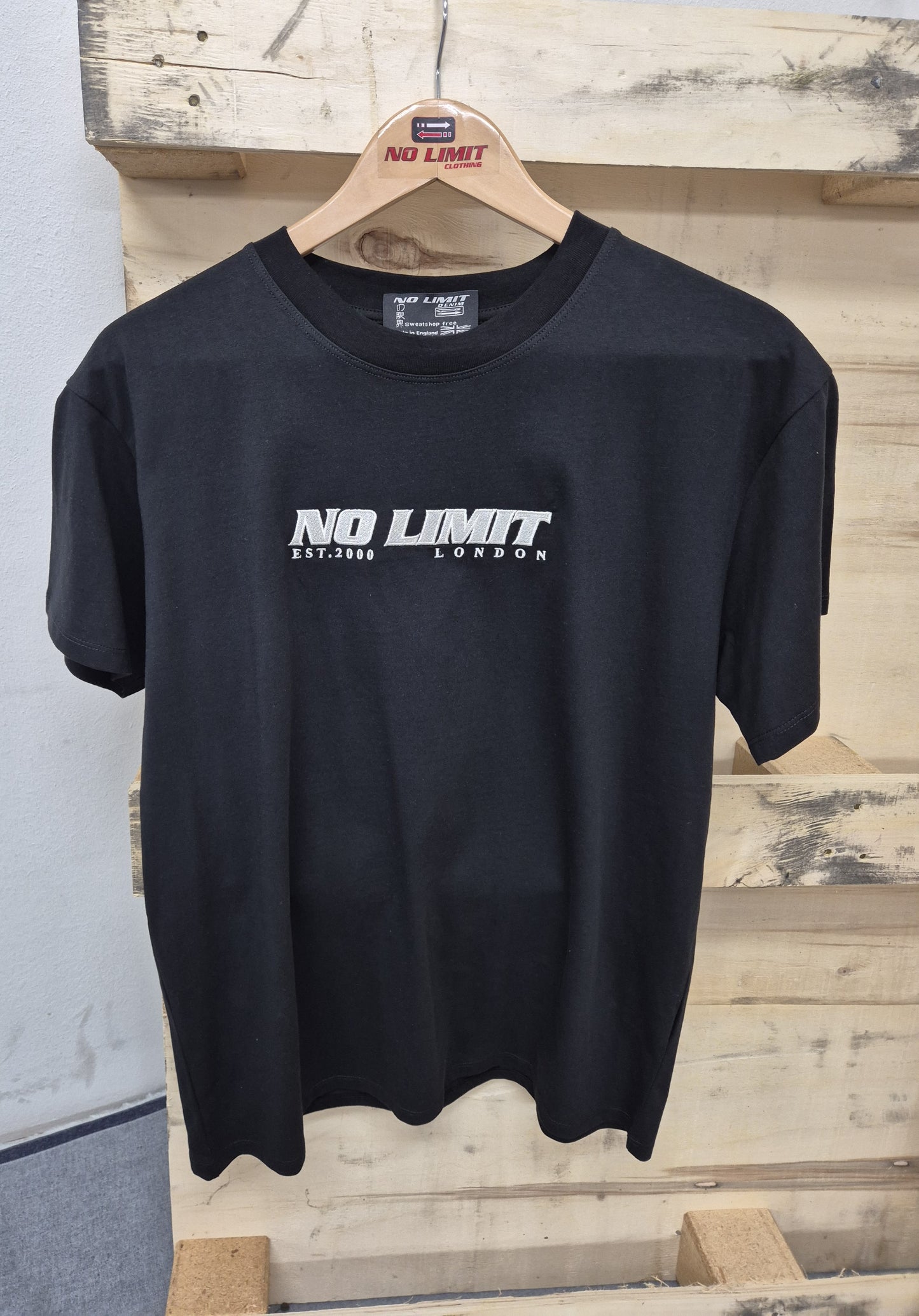 Black Crew Neck Tshirt No Limit London Cream Essential Sport Logo