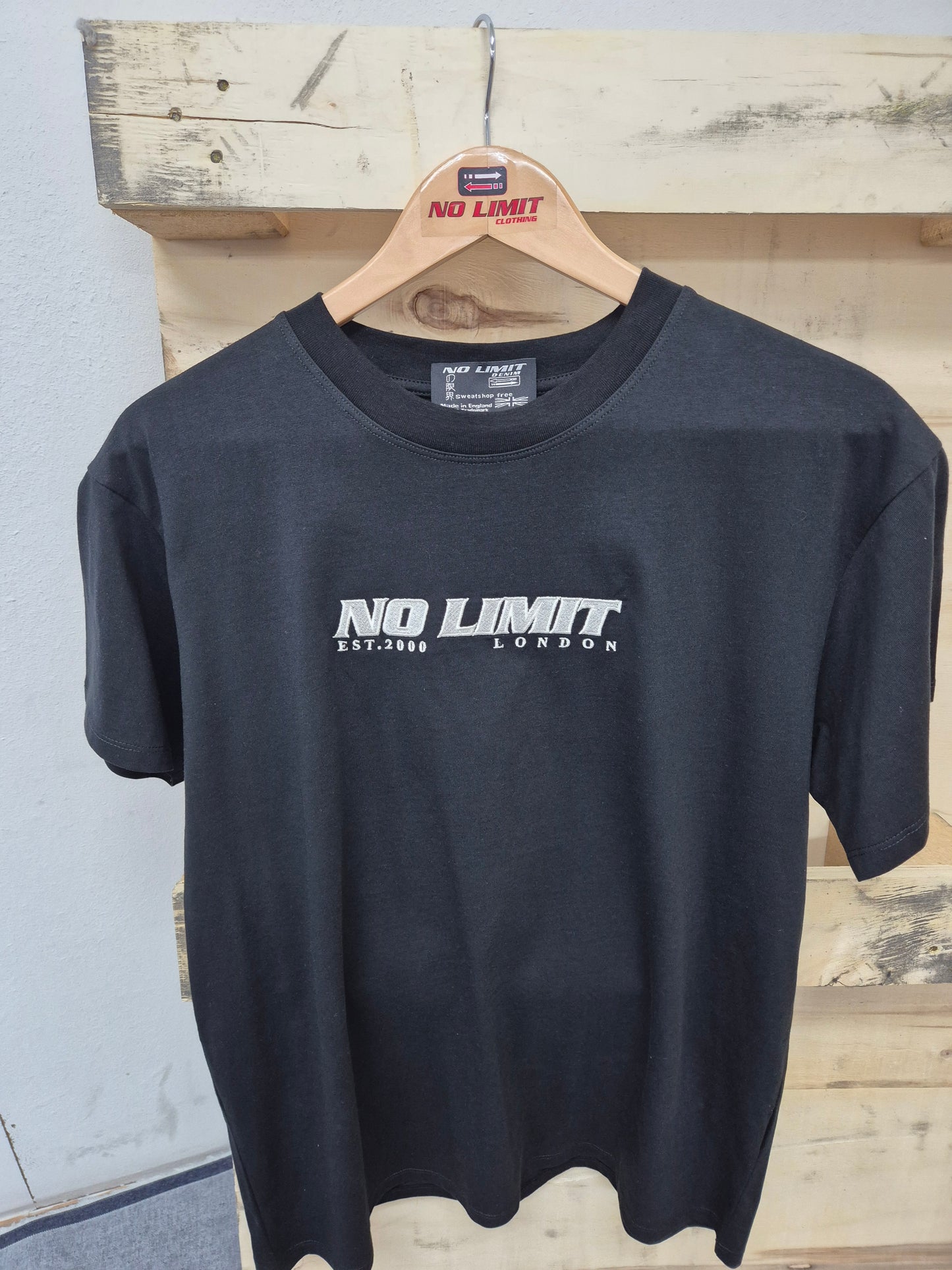 Black Crew Neck Tshirt No Limit London Cream Essential Sport Logo